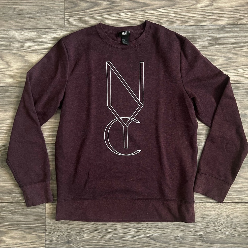 H&M Unisex NYC Burgundy Sweater